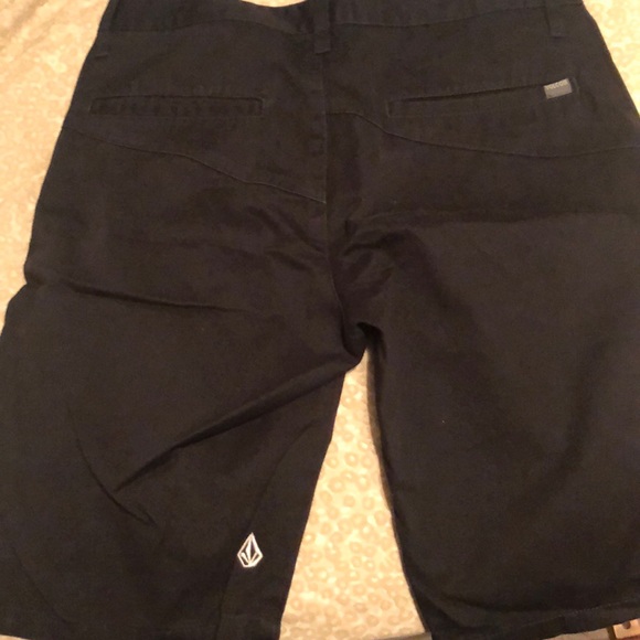 Volcom shorts - Picture 4 of 4